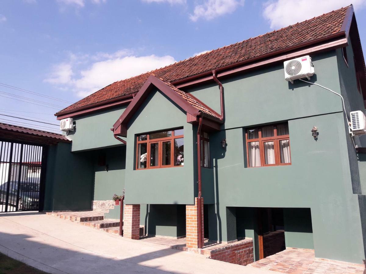 Oravitza Inn Oravita Bagian luar foto